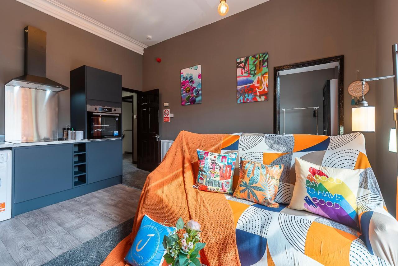 Art-Filled Bohemian 1 Bedroom Apt 2 Beds Colourful Praise Inn Apartment Kingston upon Hull Exterior foto